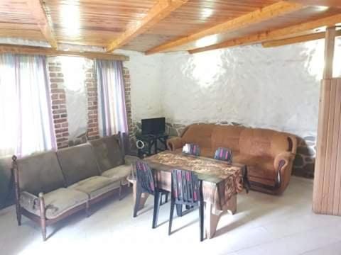 Old House Hotel Уреки Экстерьер фото
